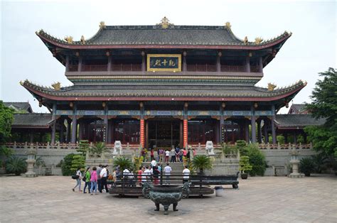 Dafo Temple! A Mountaintop Oasis of Serenity and History