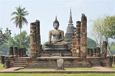 Wat Mahathat: Bir Tarihi Rüya ve Anıtların İzinde!