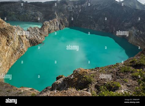 Volcano Views and Ancient Temples: Kelimutu Crater Lake Exploration!